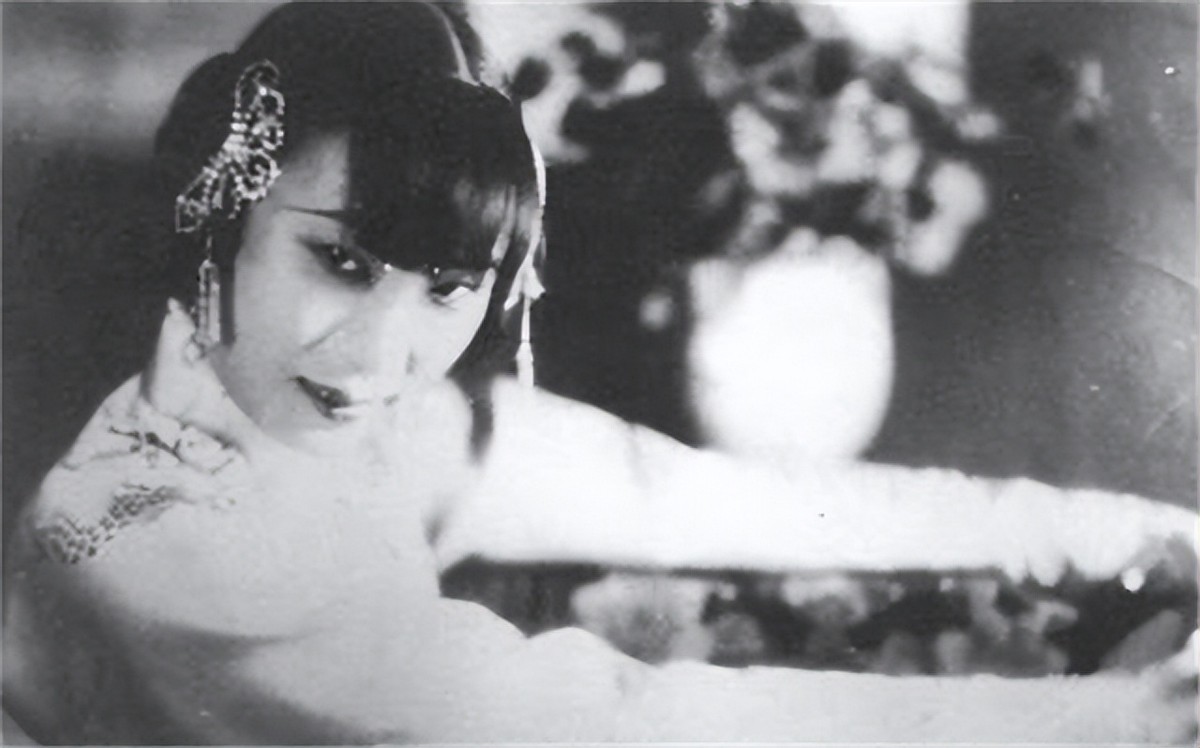 胡蝶和潘有声有几个孩子 (胡蝶与潘有声合葬了吗)