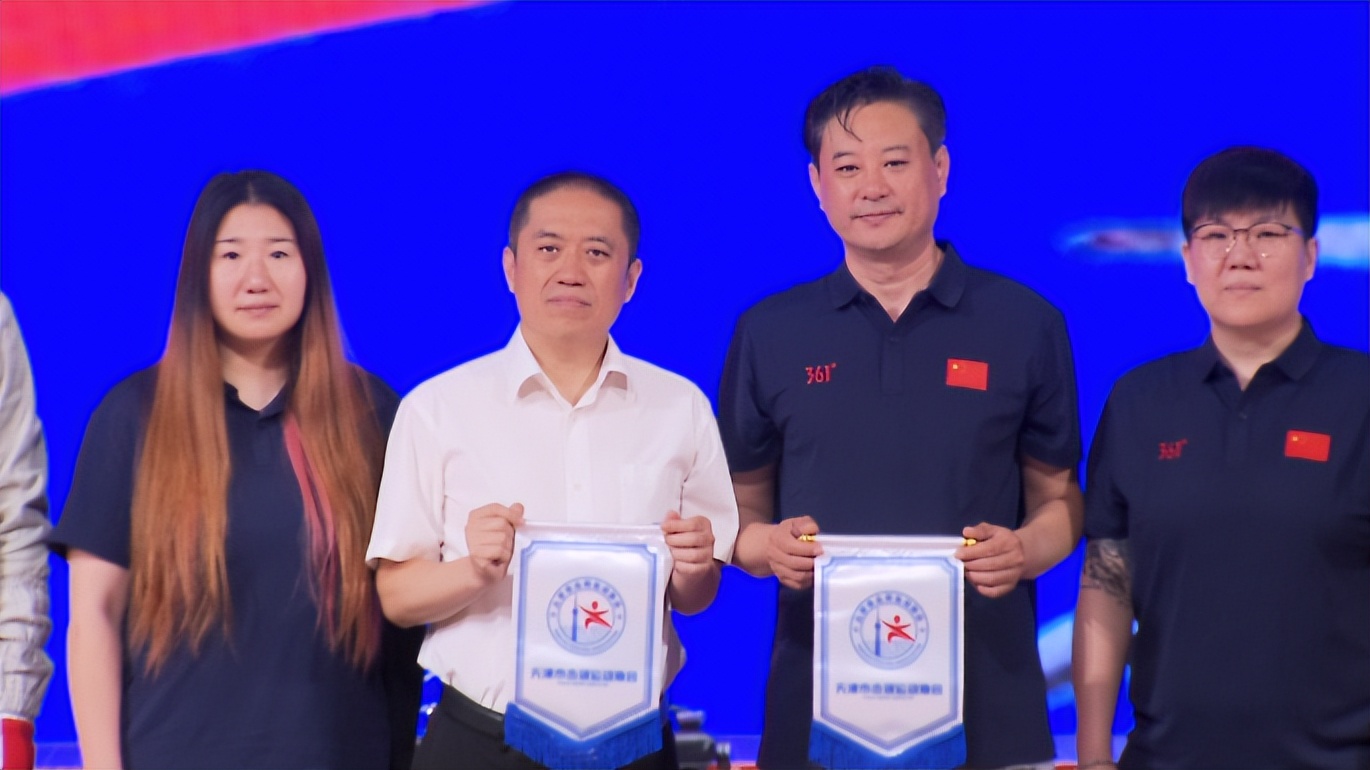 “锋芒计划”进校园走进滨海开发区国际和泰达实验