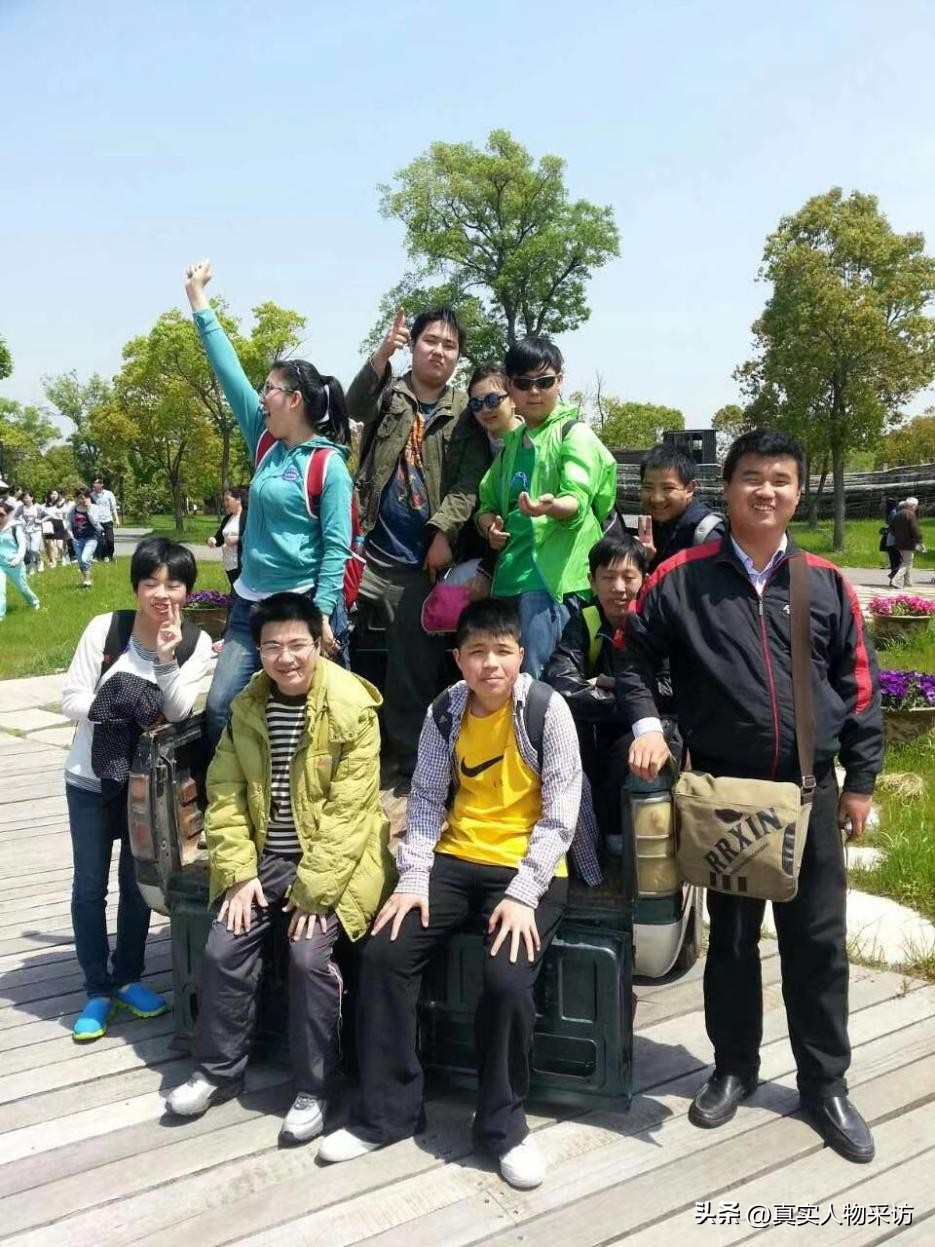 我上海智障青年，家有2000W*迁拆**房，送外卖月入过万拒绝入赘台湾