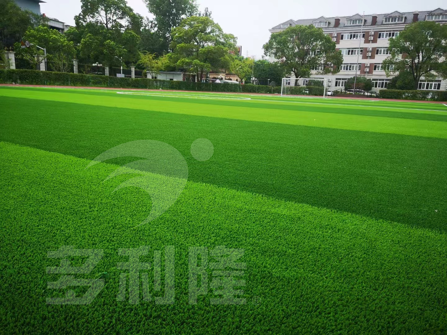 人造草坪足球场材料选择,足球人工草坪有哪些标准