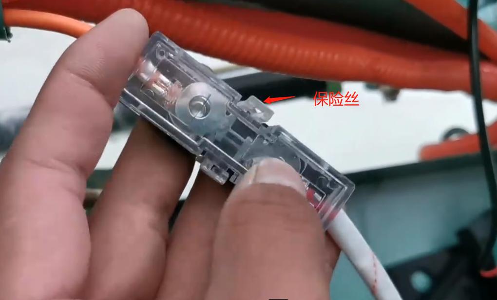 买电动三轮车怎样区分电机好与坏,买电动三轮车怎么看参数