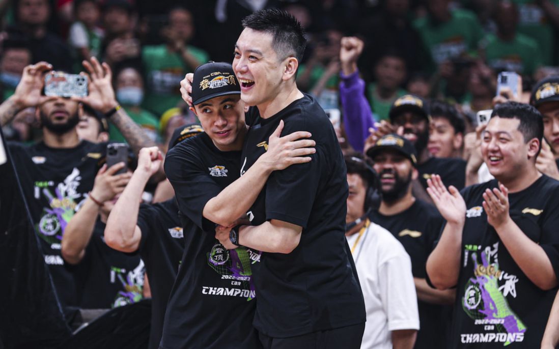 盘点cba历史十大中锋,cba总决赛姚明51分21篮板