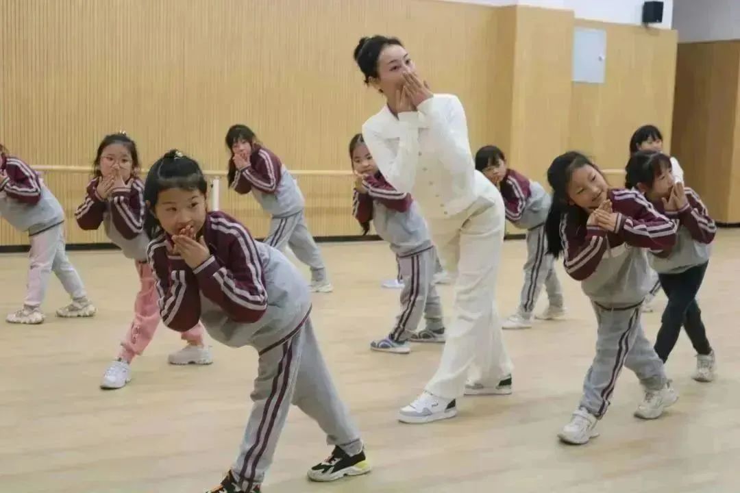 双减在行动百花洲小学三点半课堂,双减政策下的小学实践活动