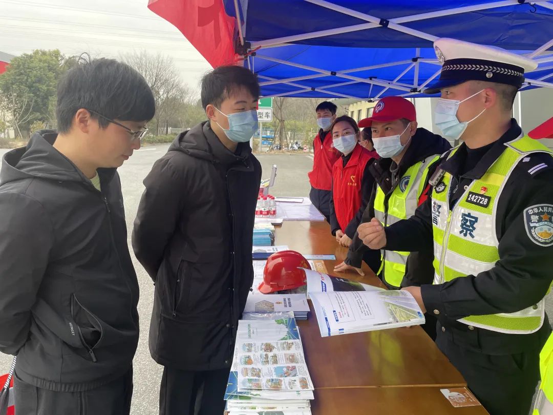 雷锋精神在今天的实际意义,雷锋精神活动视频