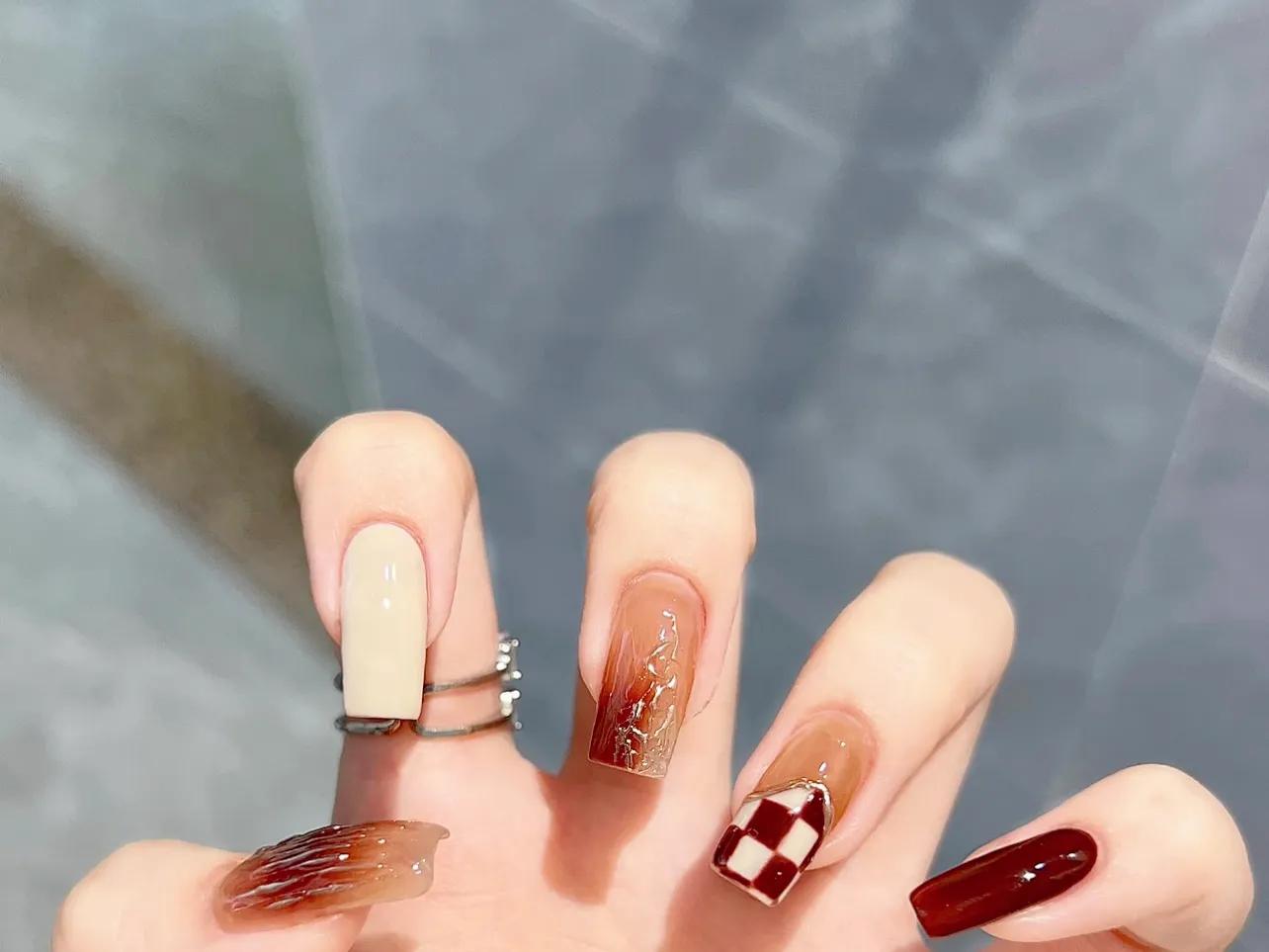 显白高级感琥珀穿戴美甲,美甲高级感琥珀甲款式