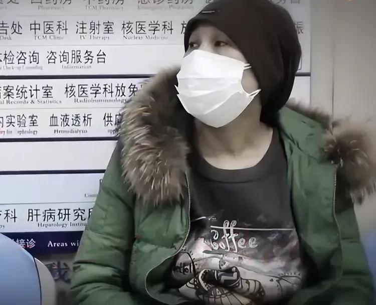 八岁女孩为救妈妈自愿捐骨髓,白血病儿童捐献骨髓