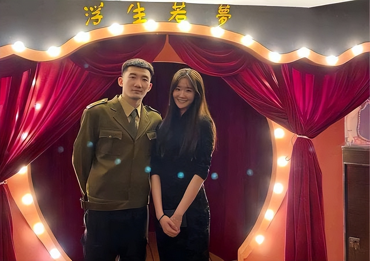 郭艾伦潘玮柏篮球,邓超郭艾伦完整视频