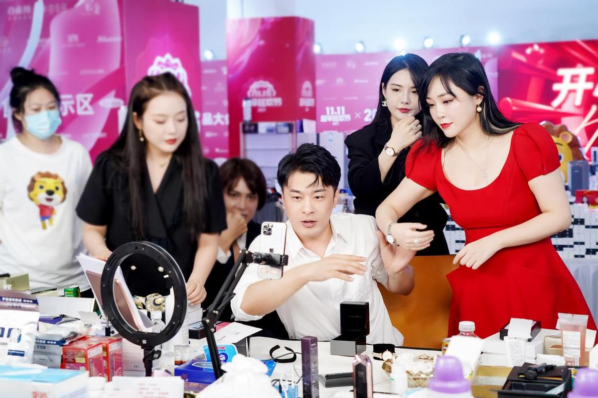 辛巴直播电商新模式,辛巴直播卖货分析电商