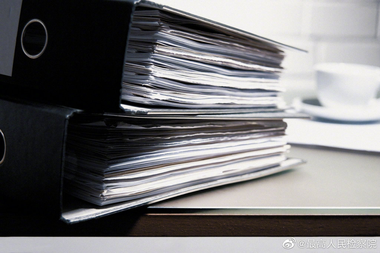 翡翠货不对板商家不给退,高价买低价玉石算欺诈吗