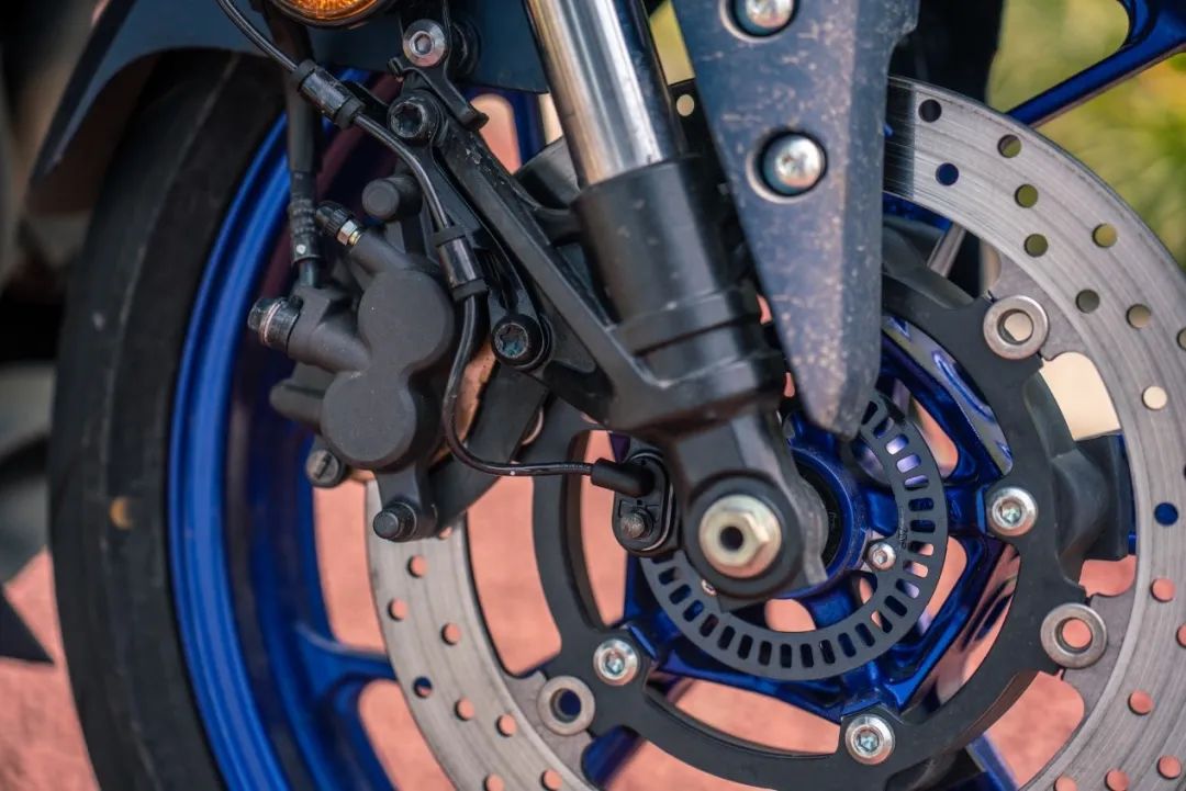 雅马哈yzf-r25测评老款,雅马哈推荐yzf-r6