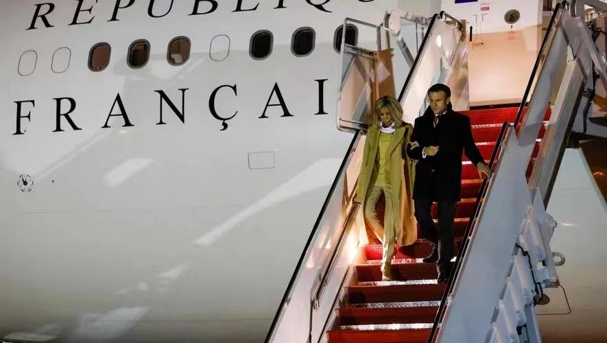 69岁的布丽吉特一身骑士装,布丽吉特69岁紧跟45岁的步伐