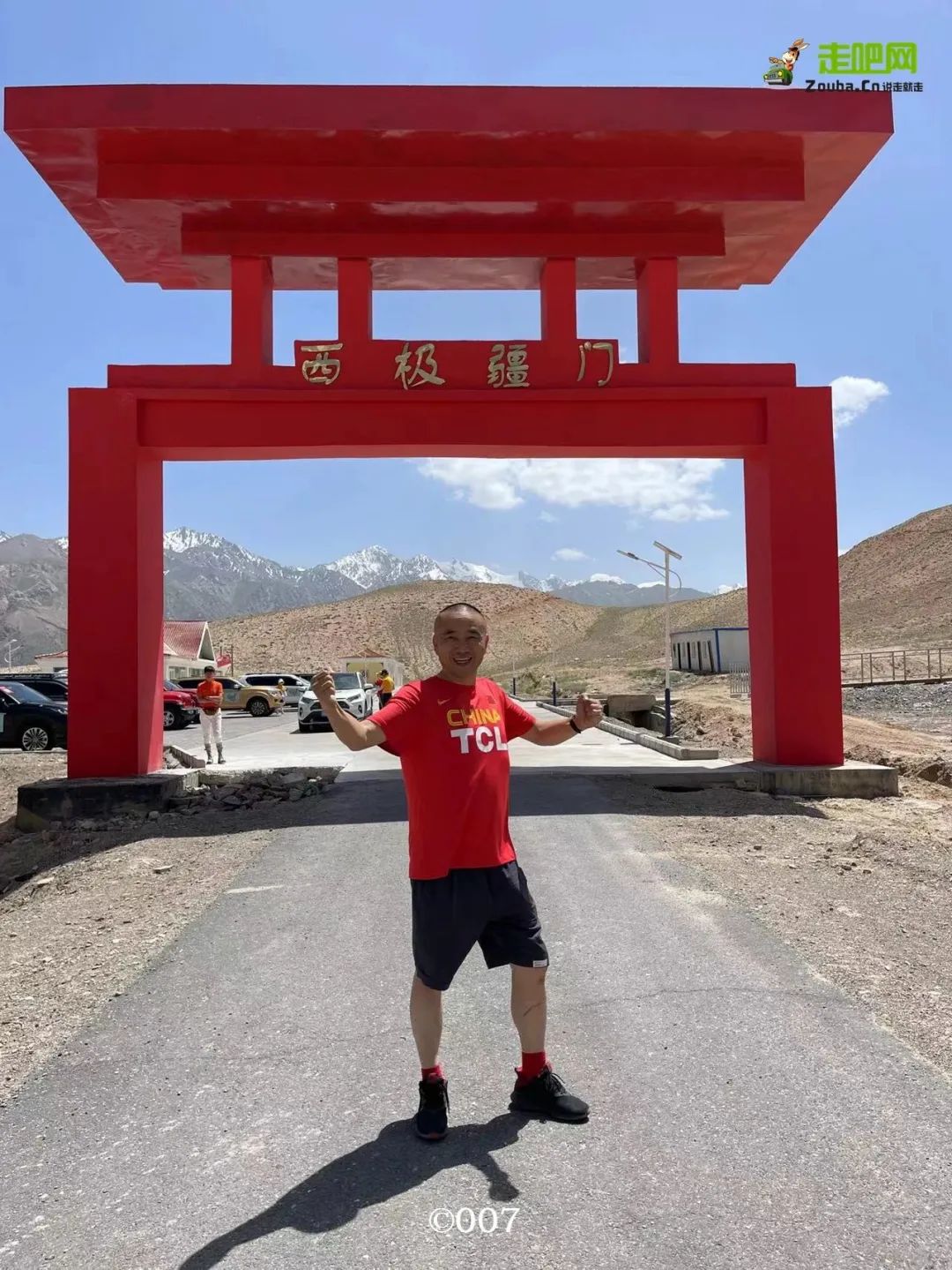 他16岁白手起家,立下十一个“亿”的目标,50岁已走过世界120国