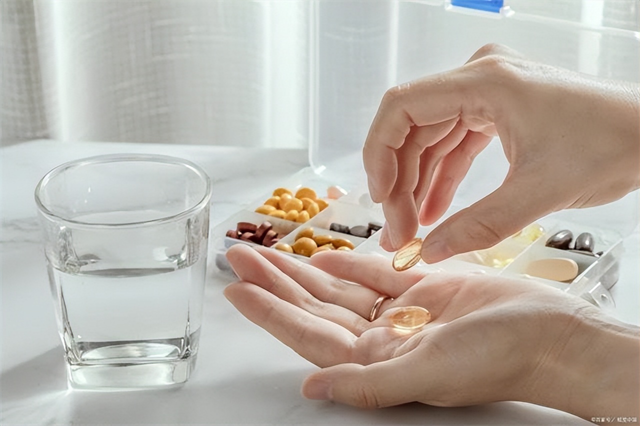 胃黏膜保护剂适合什么样的胃病 (胃黏膜保护剂什么时候服用最好呢)