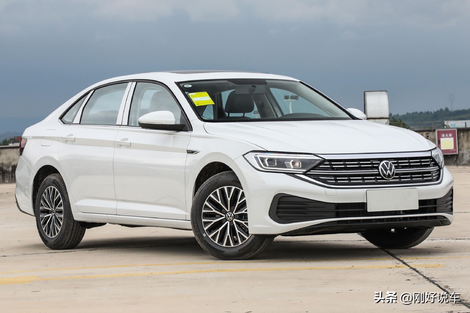 为什么说速腾是a级车里面的标杆,23款新速腾是不是a级车的扛把子