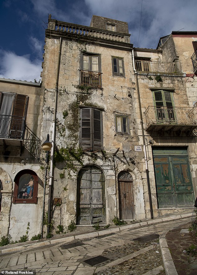 意大利小镇出售房屋仅需1欧元,意大利小镇房子多少钱