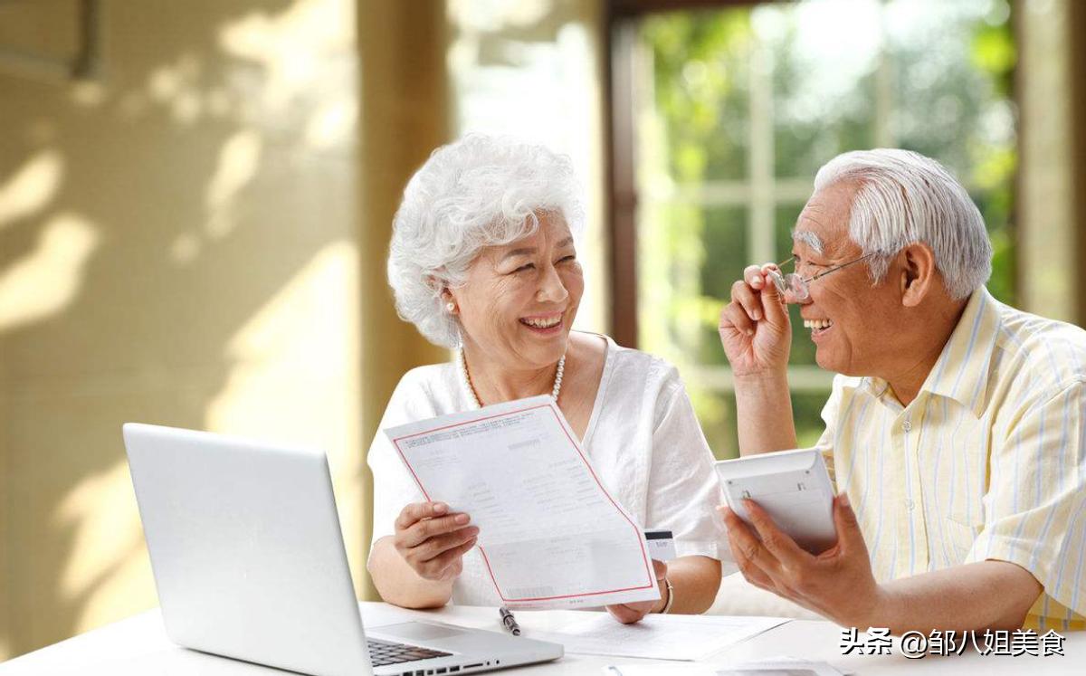 为什么网上卖酒比实体店贵,为什么网上买酒比线下便宜