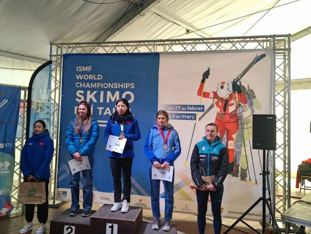 新闻早茶来了,中新网新闻早餐来了