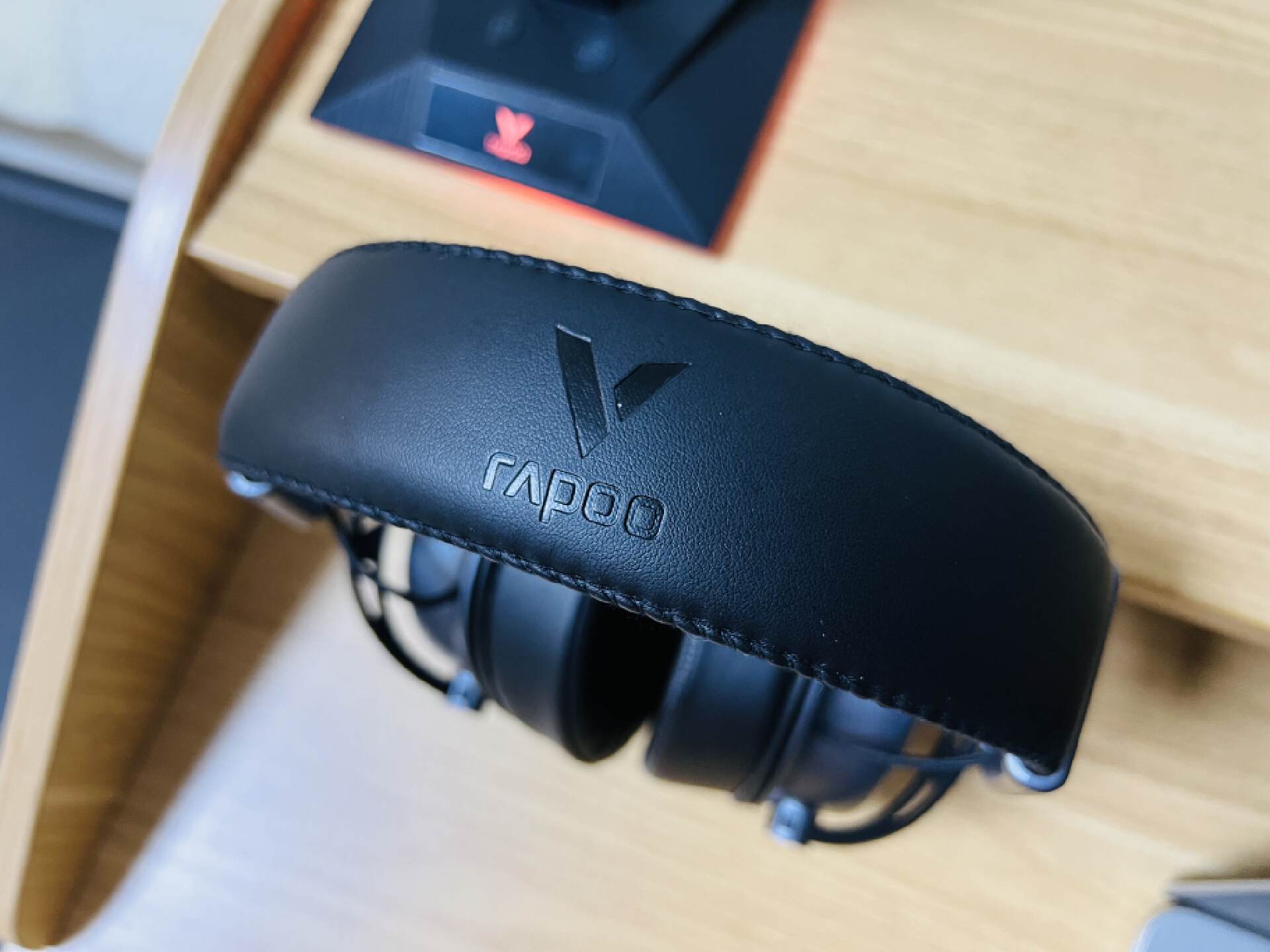 雷柏vh800游戏耳机深度拆解,雷柏VH800双模无线游戏耳机