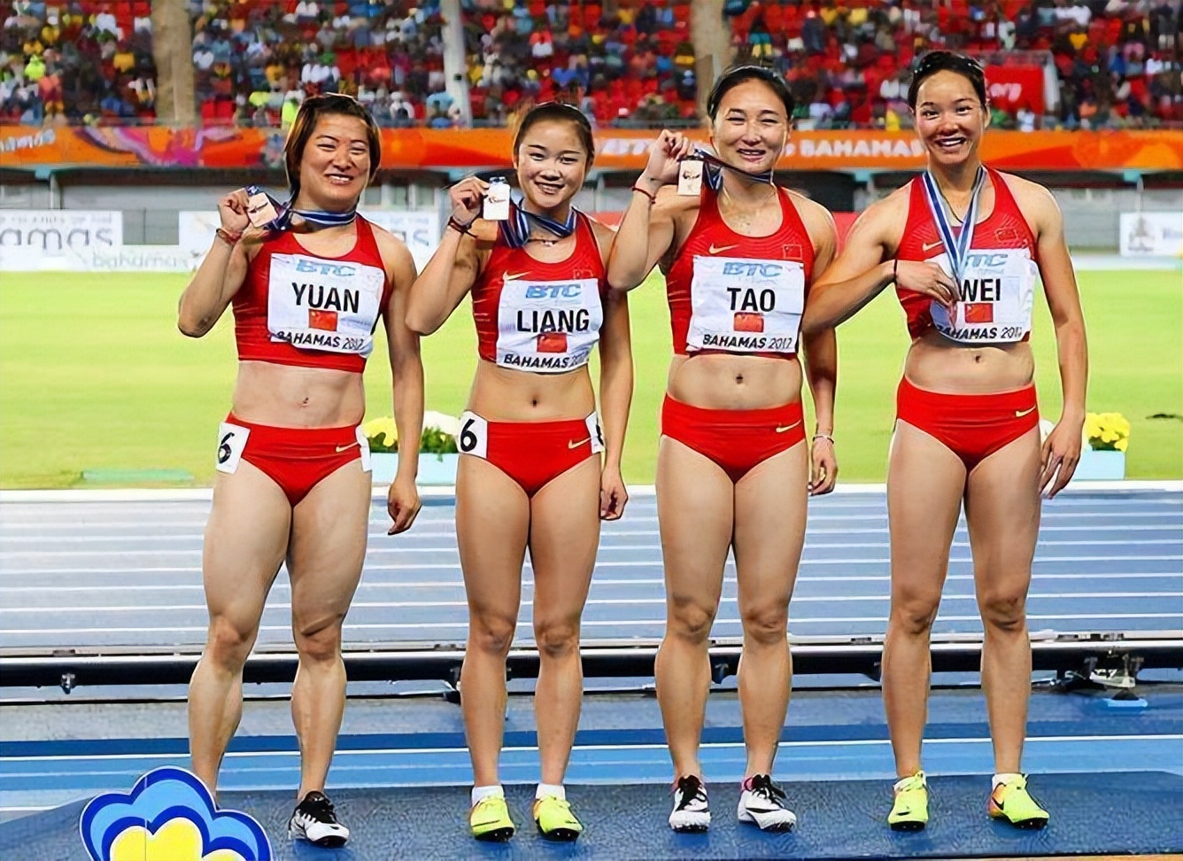 亚运田径预选赛谢震业,亚运会田径比赛现场谢震业回放