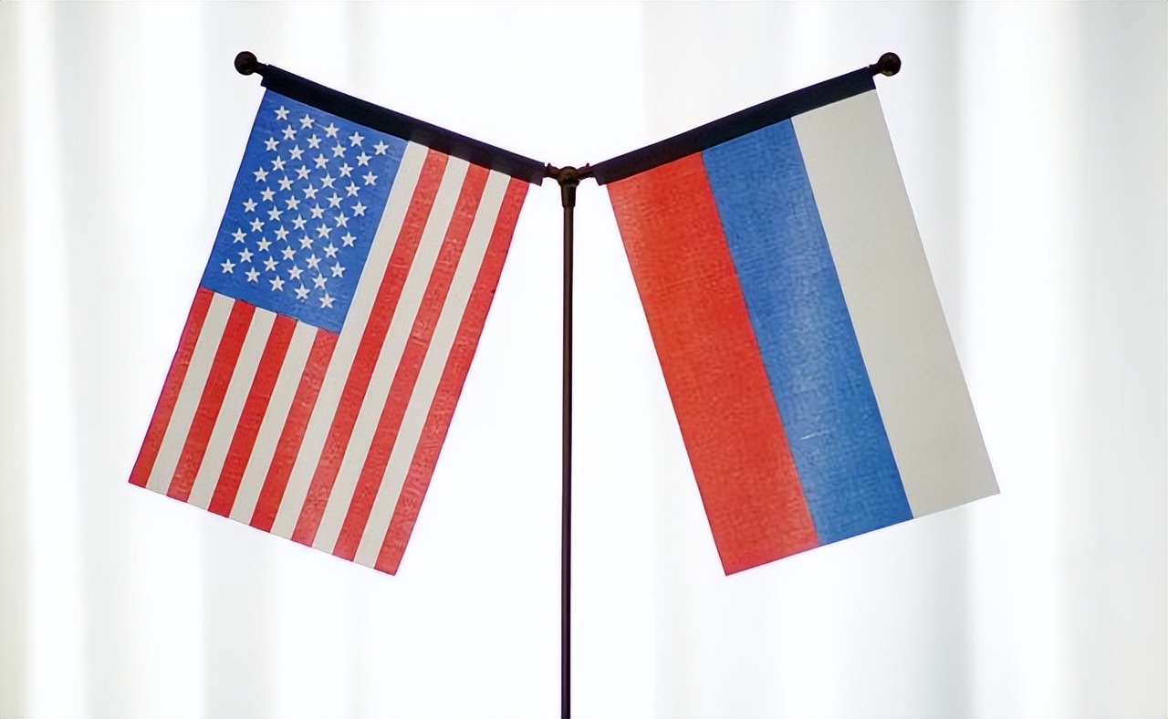 脱口秀演员美国俄罗斯,俄罗斯脱口秀主持人调侃美国