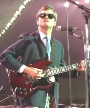 他打造了美国政治史最脏竞选,却被命运掐断了脖子