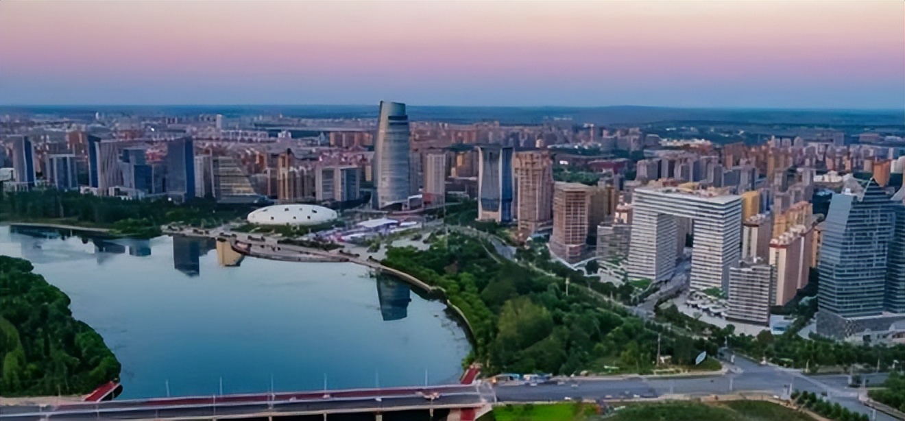 男子买二手房发现惊人秘密 (男子贪便宜185万买下跃层楼房)