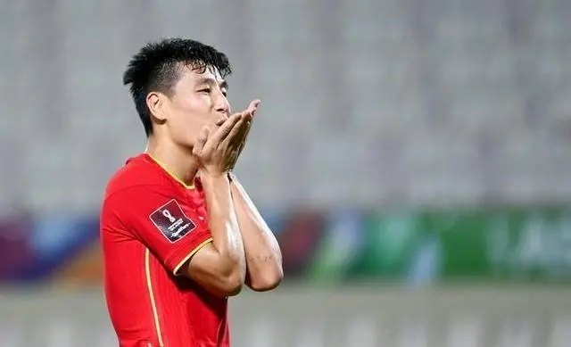 国足全场1次射门!输日本告别世界杯,李铁冤枉,西班牙人下决心