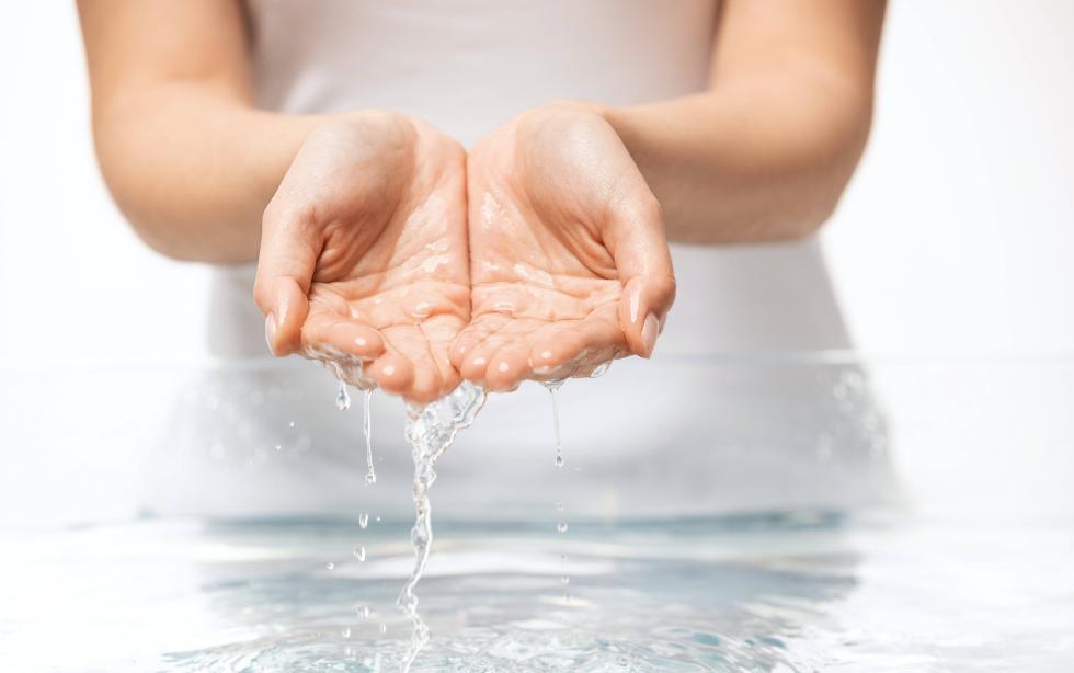 女生身体这处有异味要当心,女性异味太重可能诱发哪些疾病