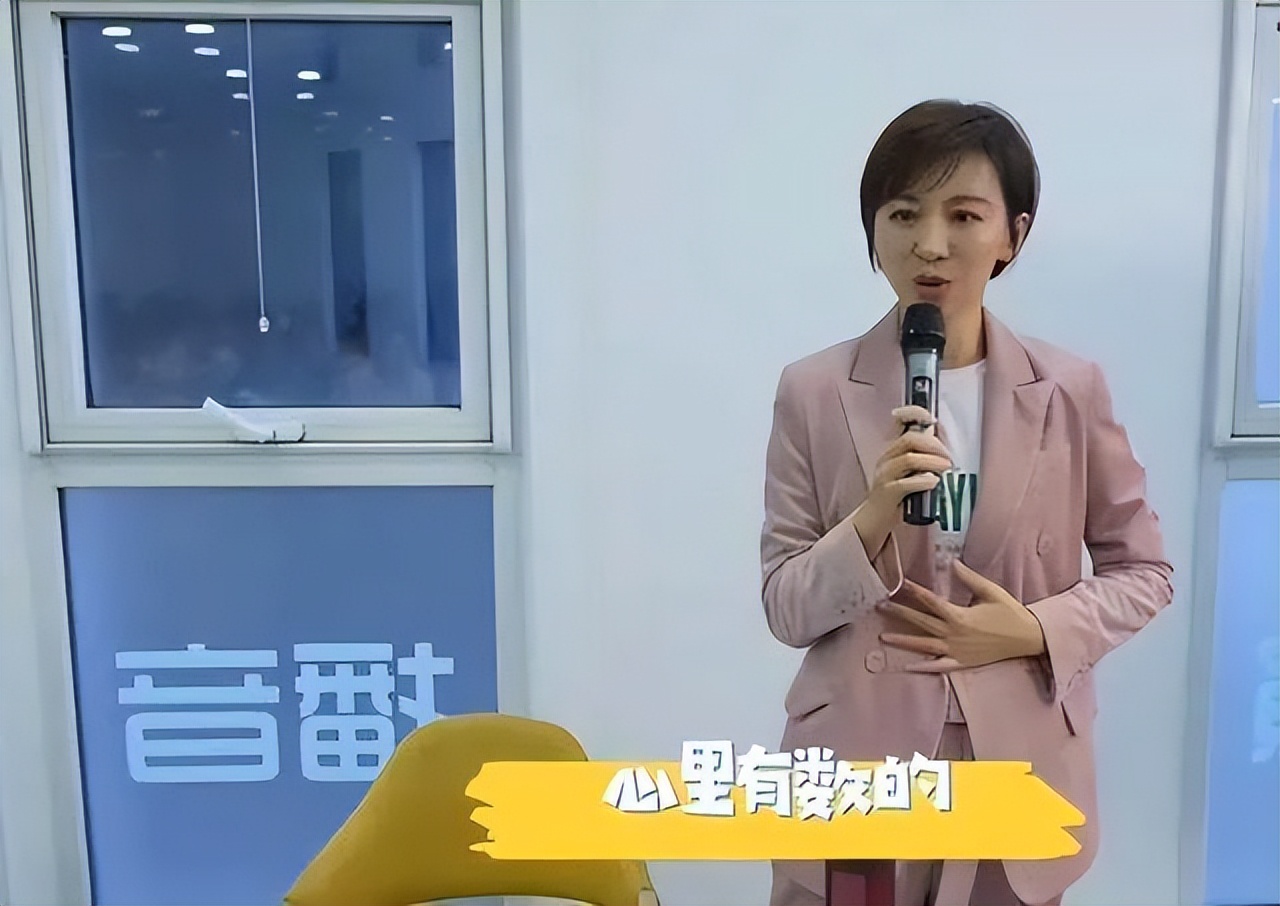 央视年龄最大和最小的主持人,至今未婚的八名央视主持人