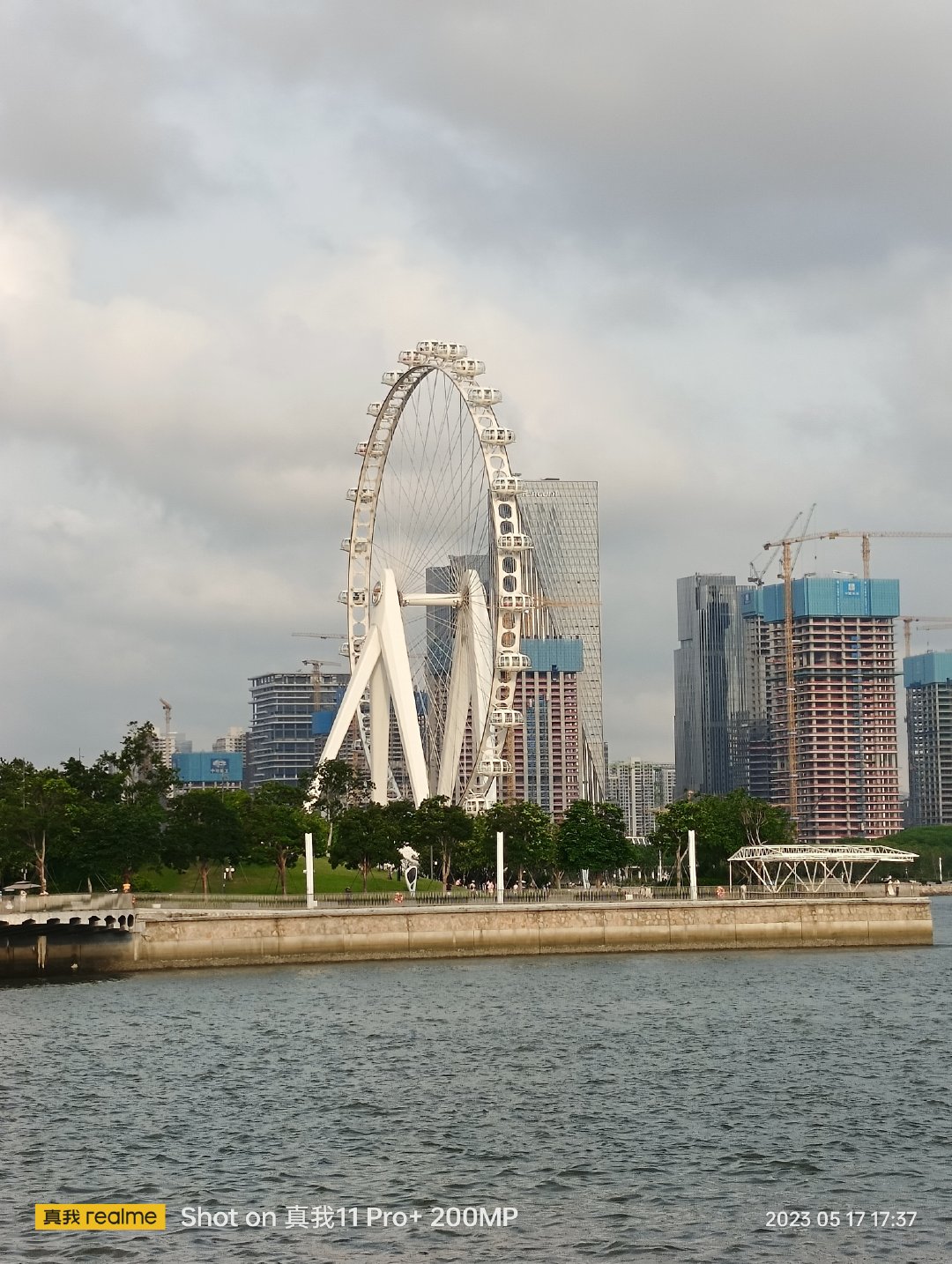 真我11pro+12g1tb质量怎样,真我11pro有无线充电吗