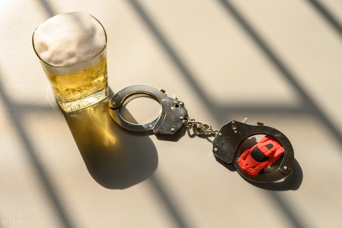 解酒什么蜂蜜最有效快一点,吃什么能快速解酒蜂蜜浓茶都没用