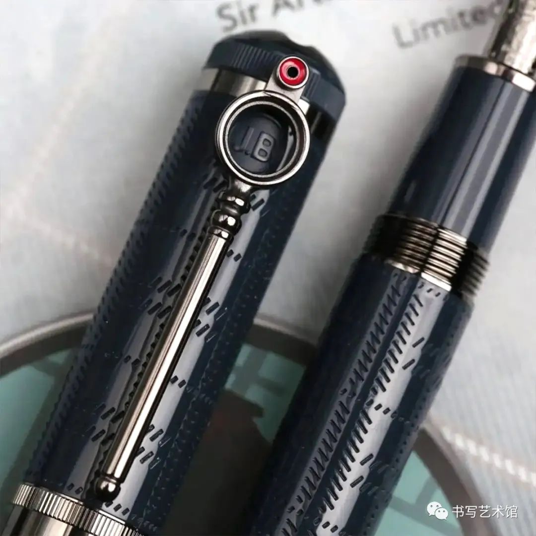 他创造了神探夏洛克——万宝龙大文豪：柯南·道尔