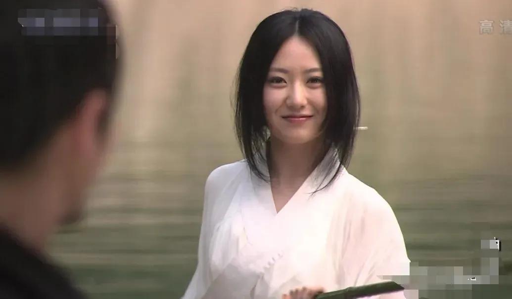 长相妩媚却情史干净的五位女星,不算特别惊艳却能红的五位女星