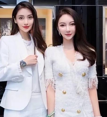 黄晓明和绯闻女友深夜泡吧,黄晓明和新女友酒吧玩到半夜