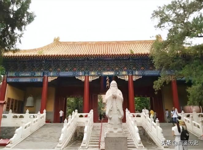 孔子的墓为何被称为孔林,孔子真正的墓穴在哪里