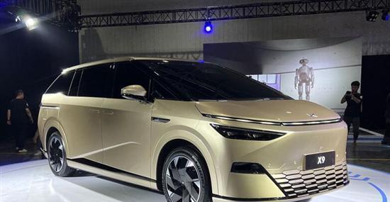 豪华MPV大战：四款霸气“*弹子**头”PK，看看谁能成为最强王者！