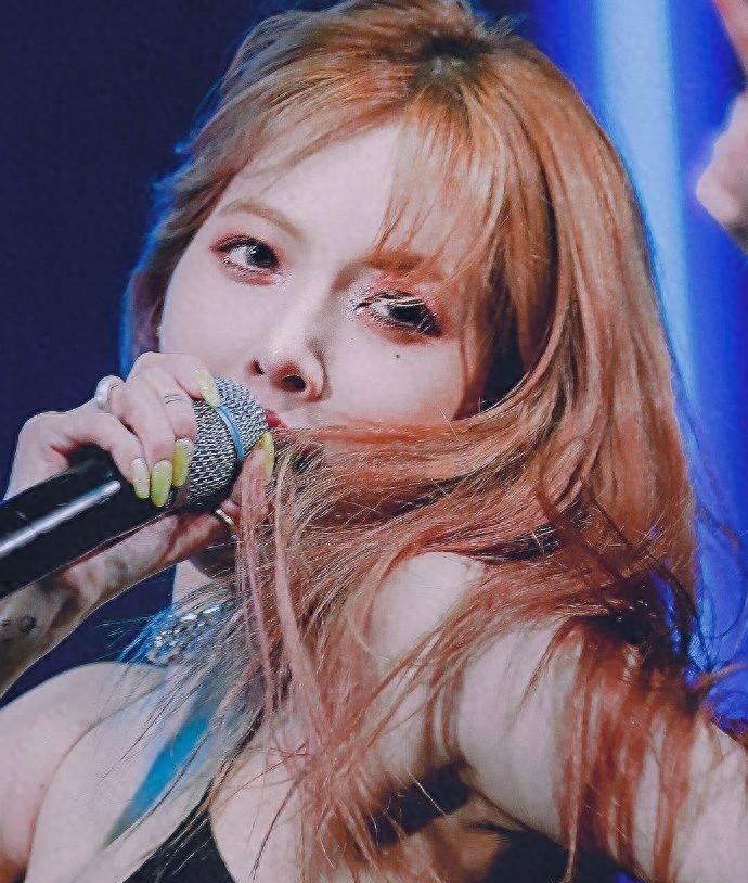 韩国女星泫雅表演,韩国女星泫雅拍戏视频