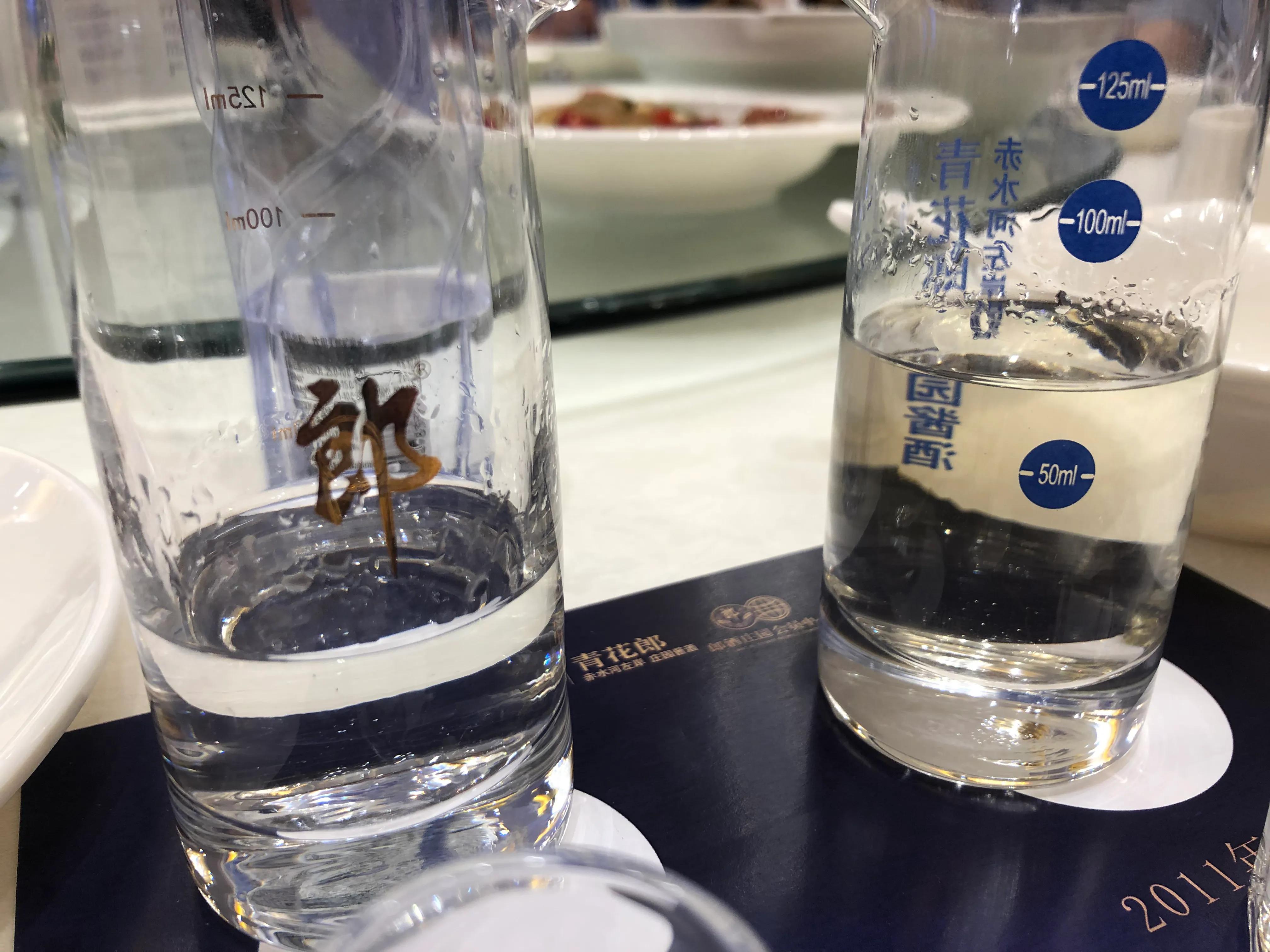 青花郎陈酿和青花郎经典的区别,青花郎20年是酱香还是浓香