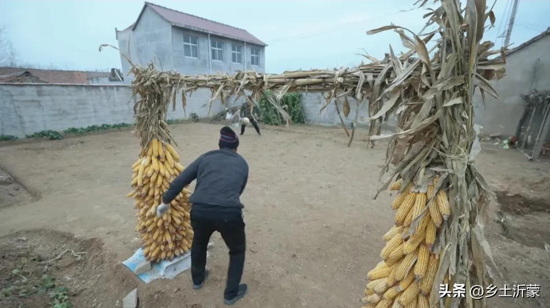 喷香哥与父亲,喷香哥父亲去老部队感人视频