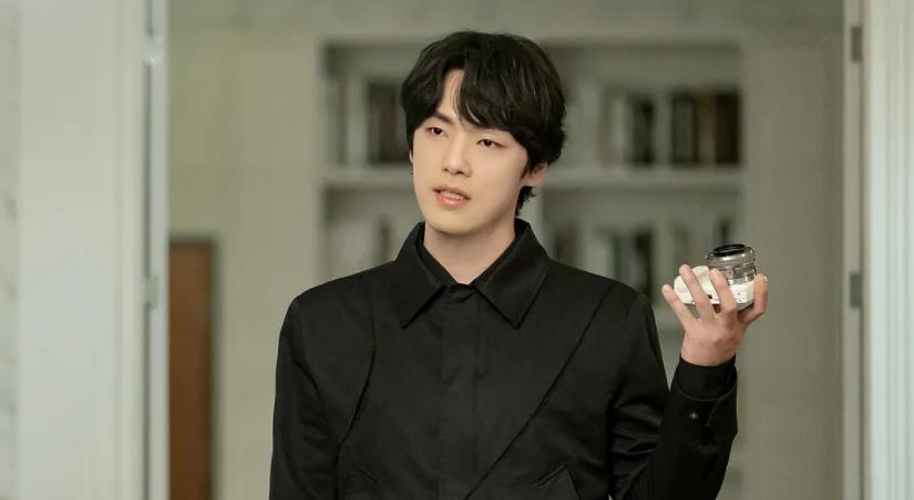 神圣的偶像韩剧讲的什么,木偶的季节韩剧推荐