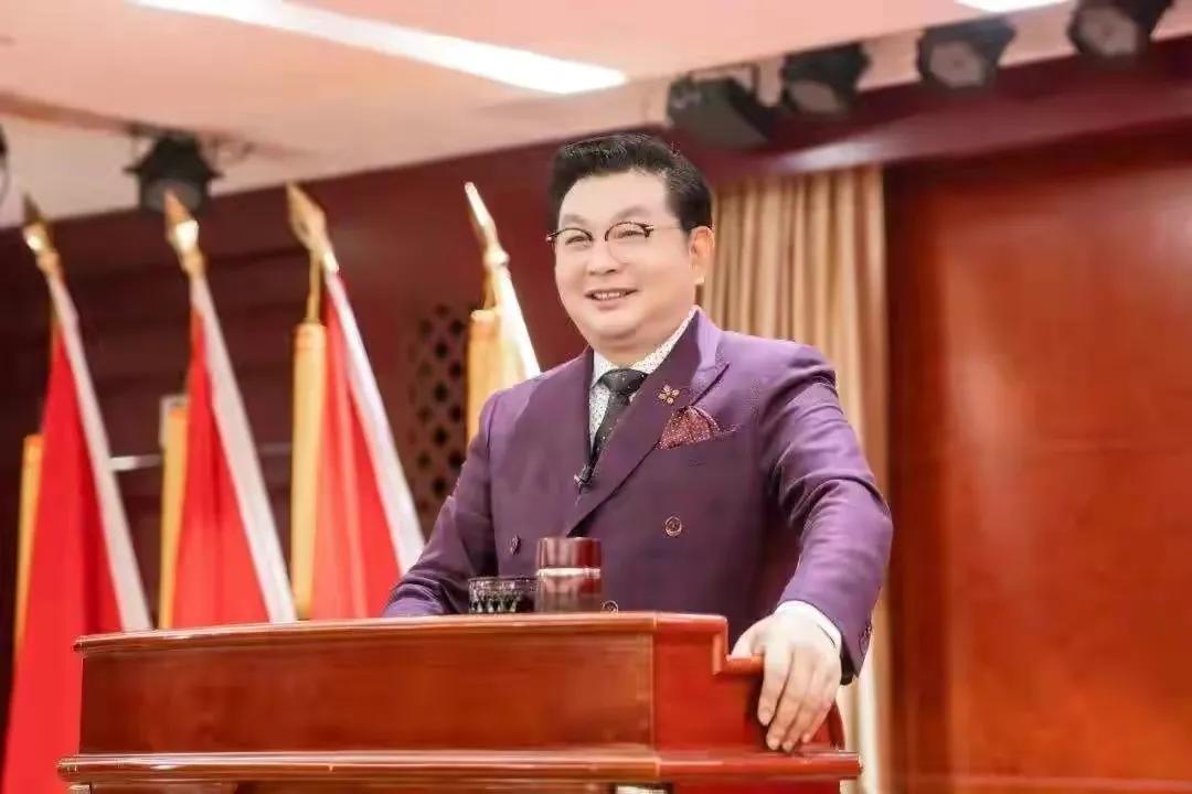 开天眼的浩哥，魔性吸人眼球的文峰集团，美发界的天花板