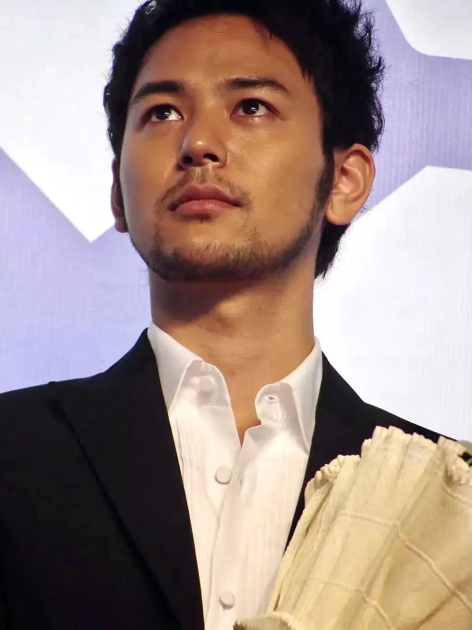 虎扑直男举办男神大赛，周杰伦无缘16强，吴彦祖排第4