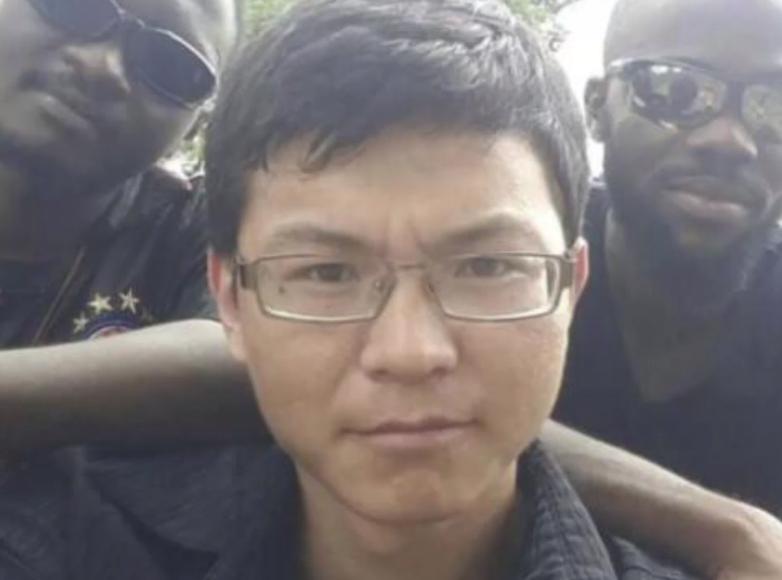 19年,宁夏小伙成非洲首位“双酋长”,网友:听说你能娶10个老婆