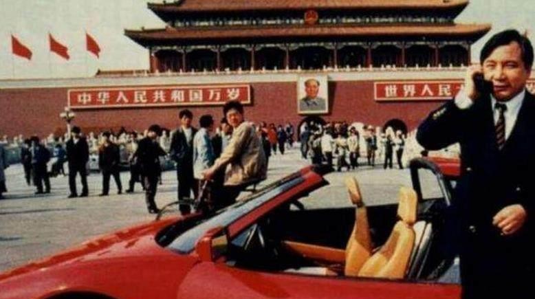 第一个买法拉利的人李晓华,李晓华第一辆法拉利价格
