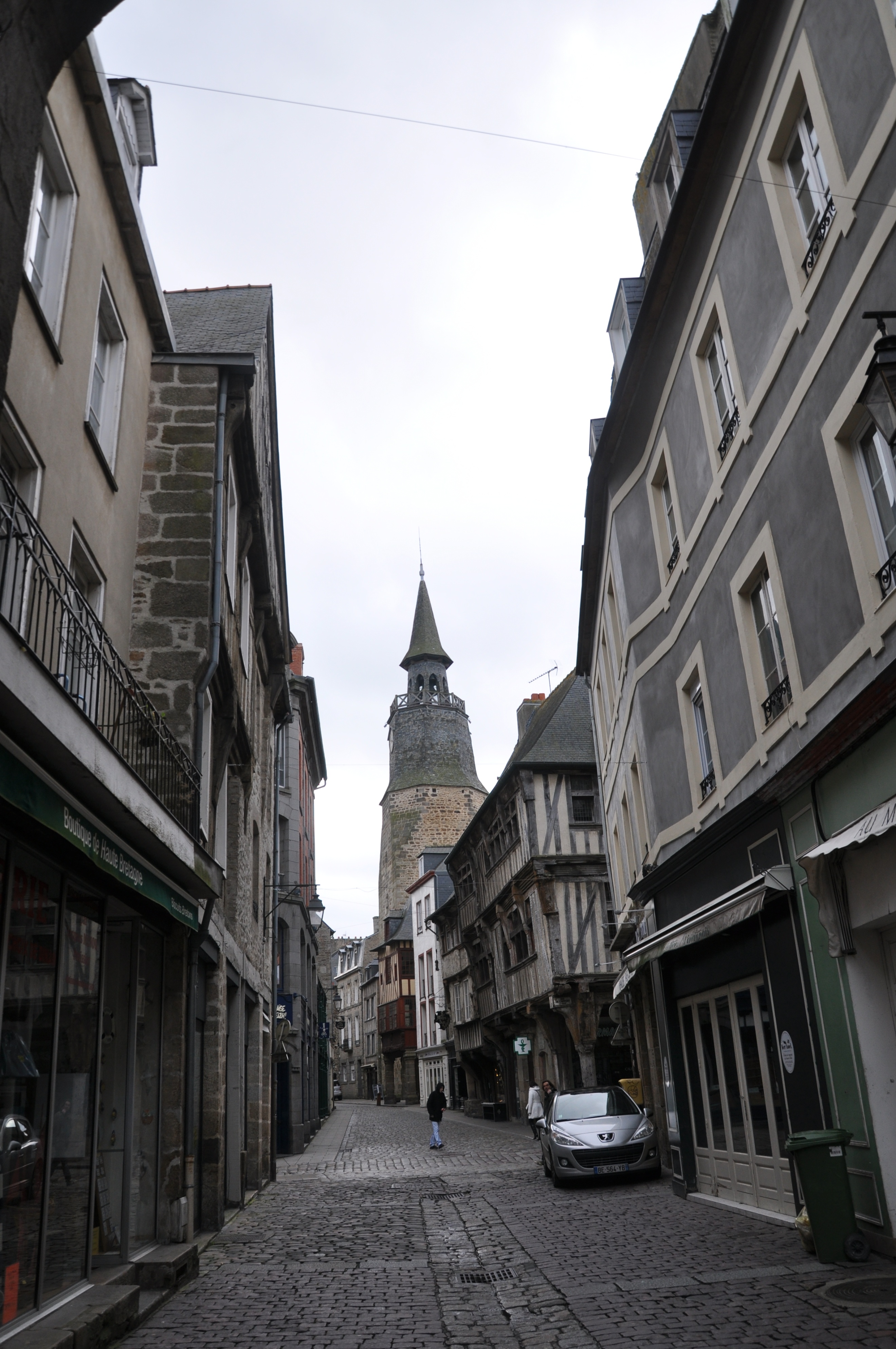 迪南：凝固中世纪法国，时光回到布列塔尼荣耀，半木结构建筑如画