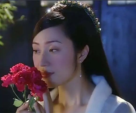 那些*养包**香港女星的富商们