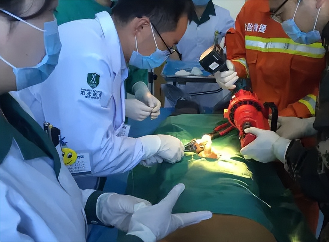 18岁男生持刀自宫,18岁男生持刀自宫后考了600分