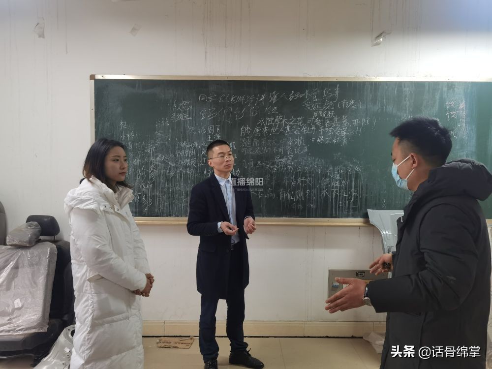 车主：换的新车门有泥、被人用过4S店：那是灰