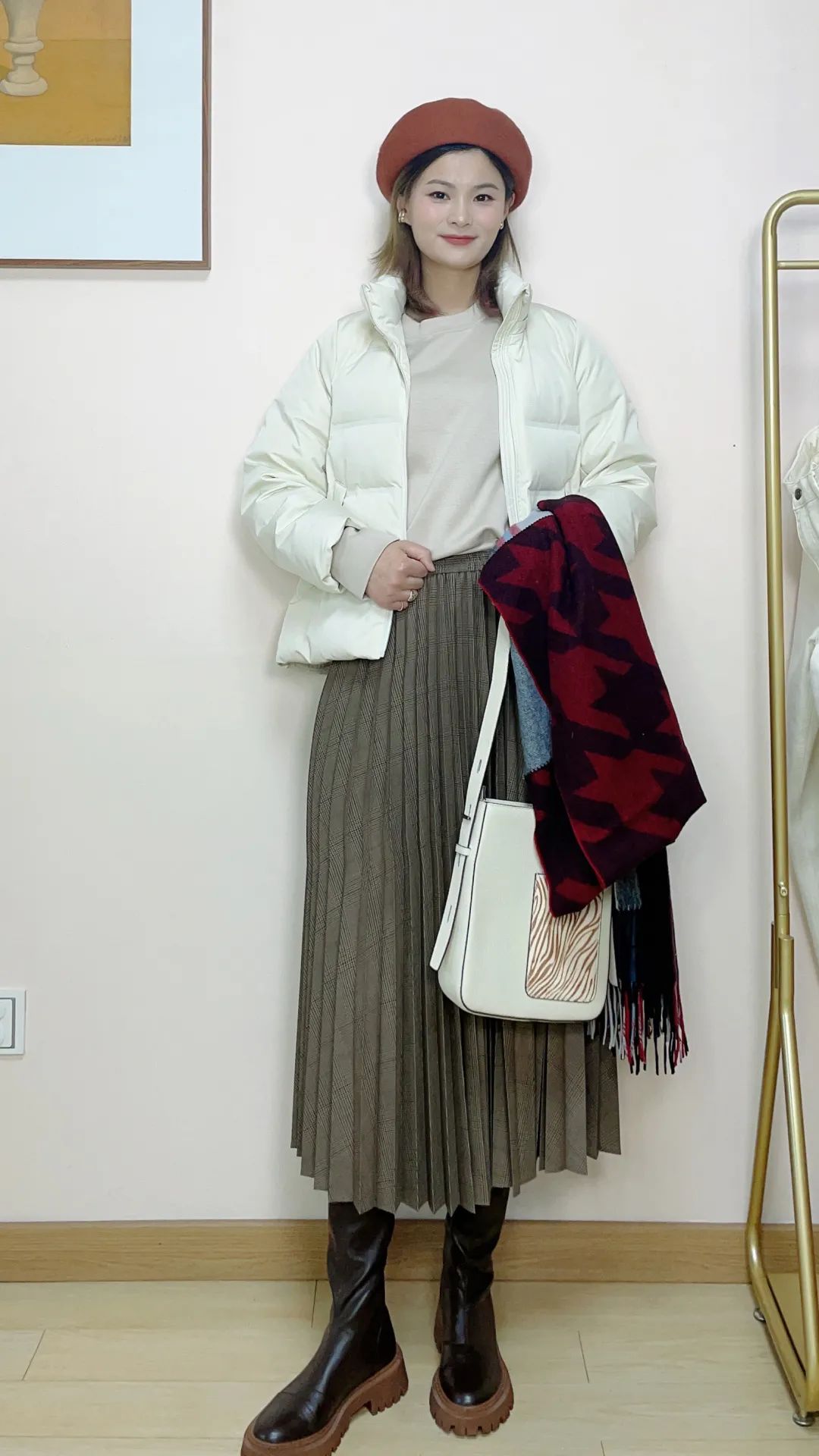 卫衣怎么搭配外套才好看冬天,冬天连帽卫衣怎么搭配洋气女