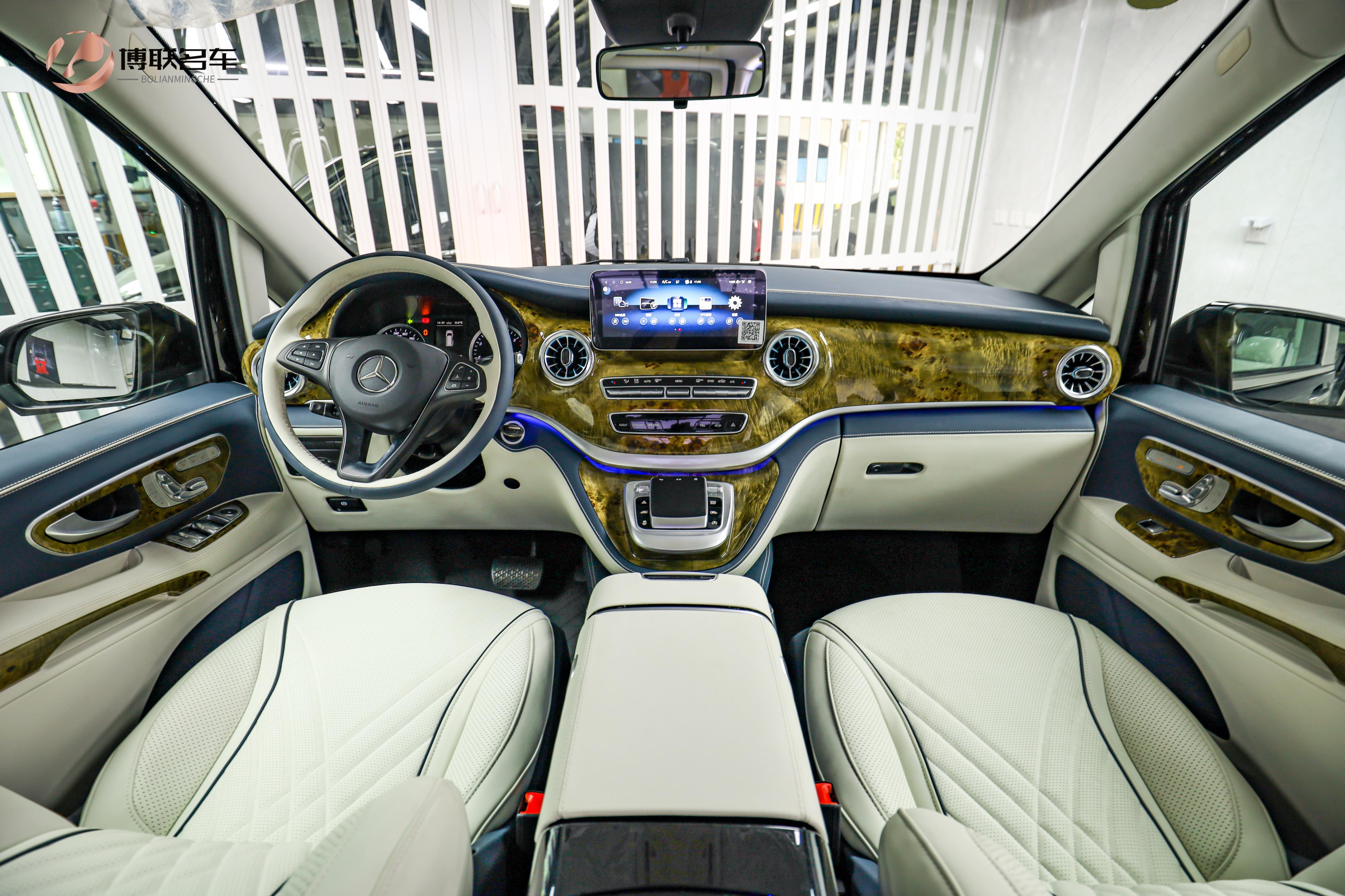 最新款的奔驰威霆怎么样,奔驰威霆哪一款好看